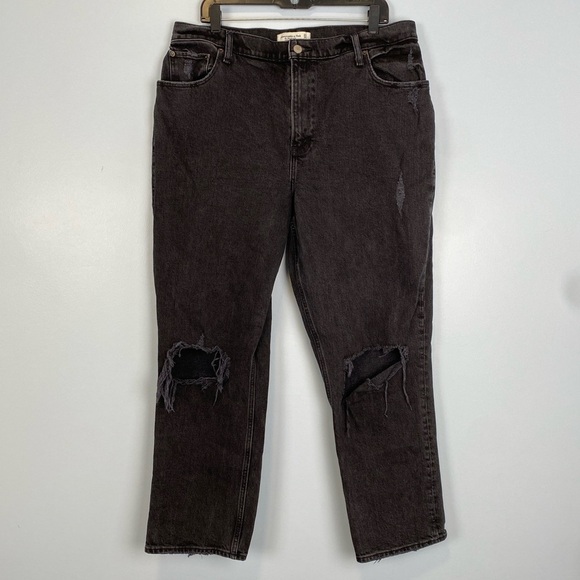 Abercrombie and Fitch The 90s Straight Ultra
High Rise Curve Love Jeans Size 33 - Picture 1 of 13
